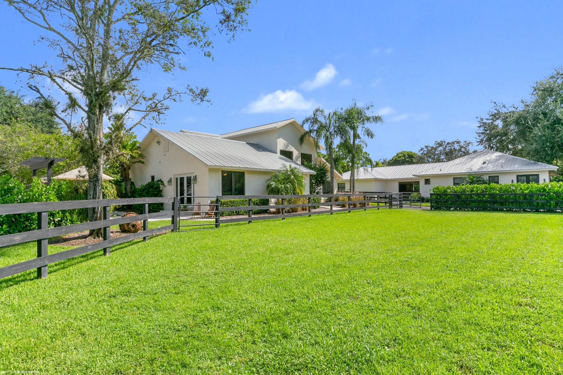 Paddock Park Residence photo 45