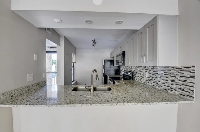 Boca Raton Unit 2050 photo 22
