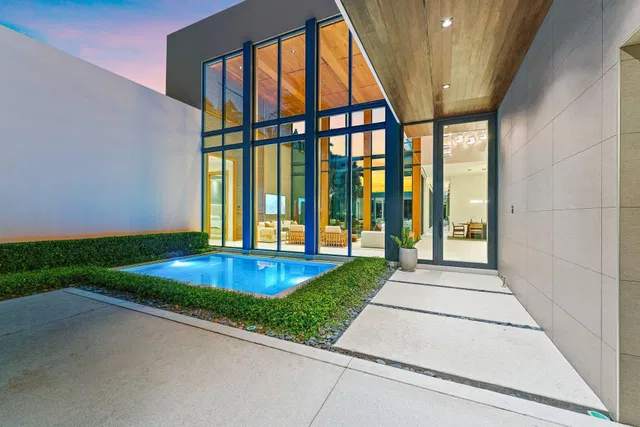 Admirals Cove Residence photo 12