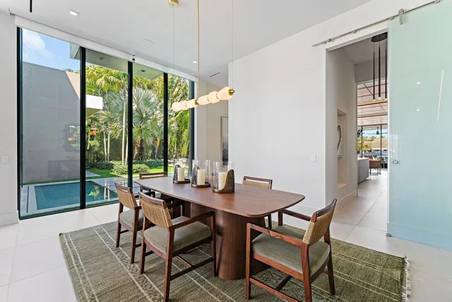 Admirals Cove Residence photo 21