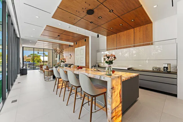 Admirals Cove Residence photo 23