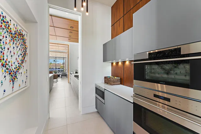 Admirals Cove Residence photo 25