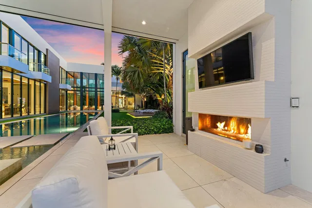 Admirals Cove Residence photo 38