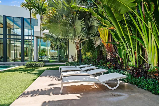 Admirals Cove Residence photo 39