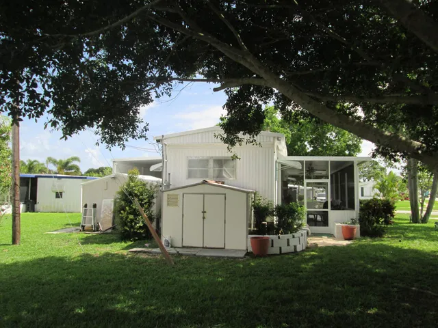  Residence photo 8