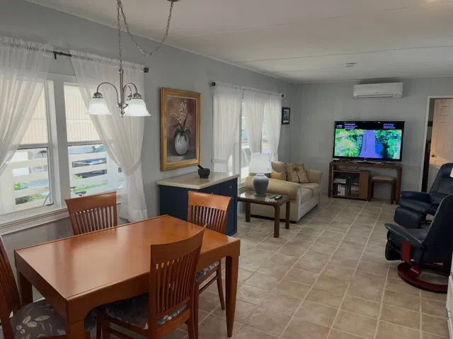  Residence photo 12