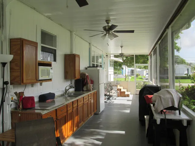  Residence photo 31