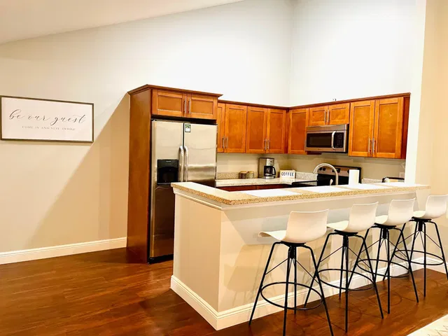 Residence photo 3