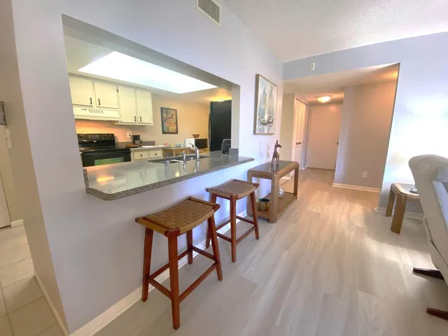 Unit 4207 photo 17