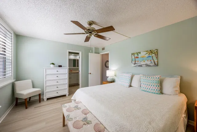 Unit 4207 photo 18