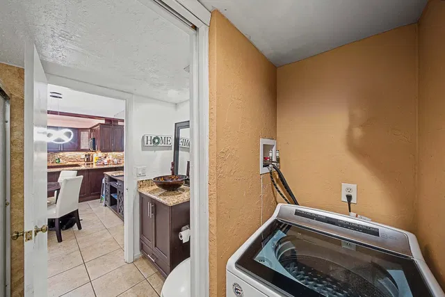  Residence photo 13