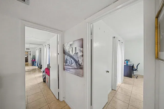 Residence photo 23