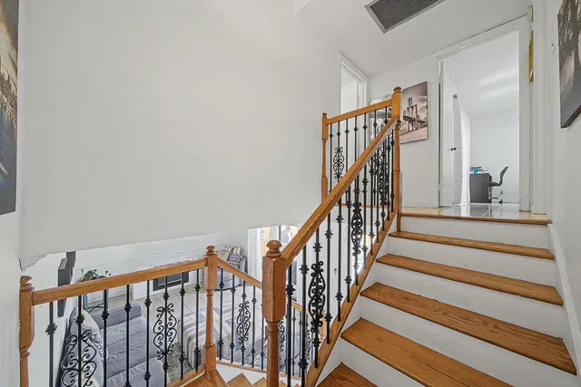  Residence photo 36