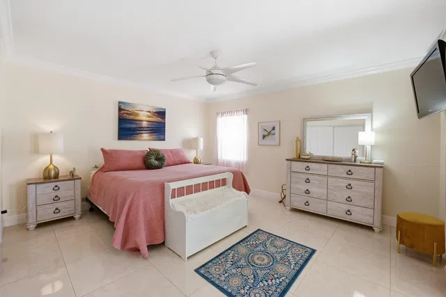Unit 102 photo 14