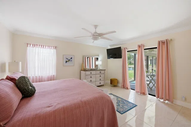 Unit 102 photo 15