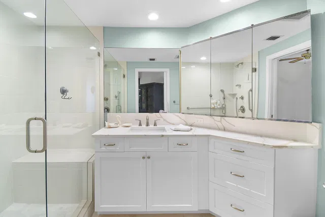 Unit 316 photo 25