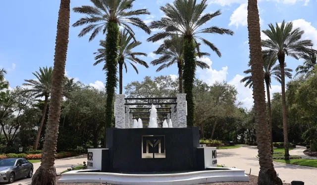 Mizner Country Club Residence photo 40
