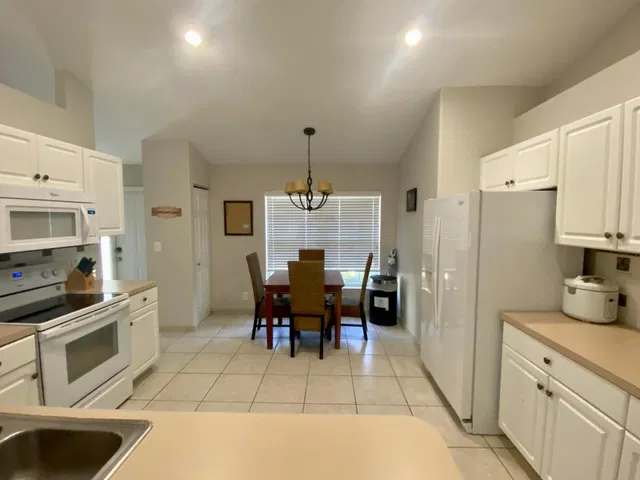  Residence photo 7