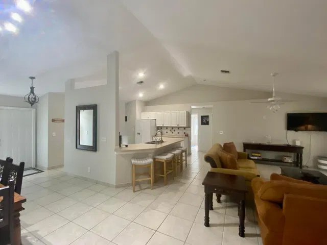  Residence photo 11