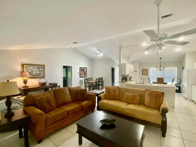  Residence photo 14