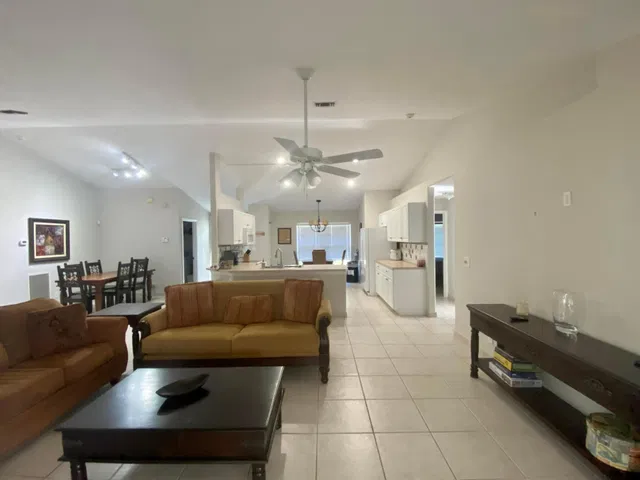  Residence photo 15