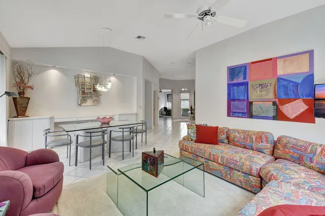  Residence photo 9