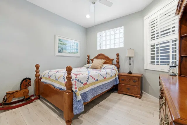 Residence photo 14