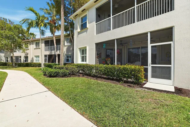 Residence photo 20
