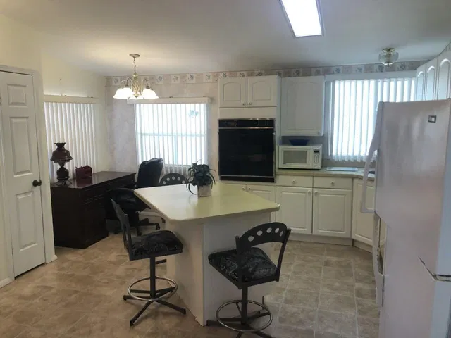 Residence photo 4