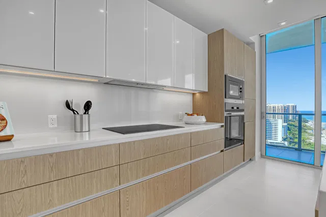 Amrit Ocean Resort & Residences Unit H-1703 photo 6