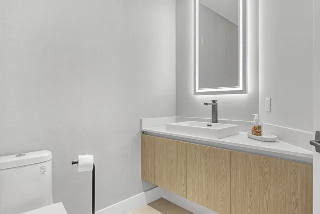 Amrit Ocean Resort & Residences Unit H-1703 photo 16