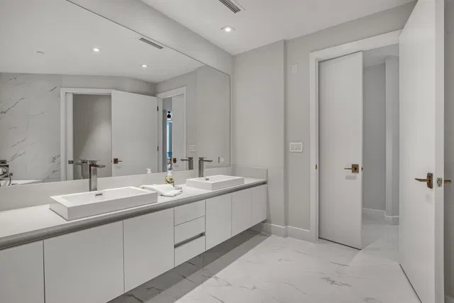 Amrit Ocean Resort & Residences Unit H-1703 photo 25
