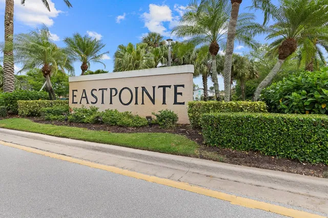 Eastpointe Country Club Unit 103 photo 2
