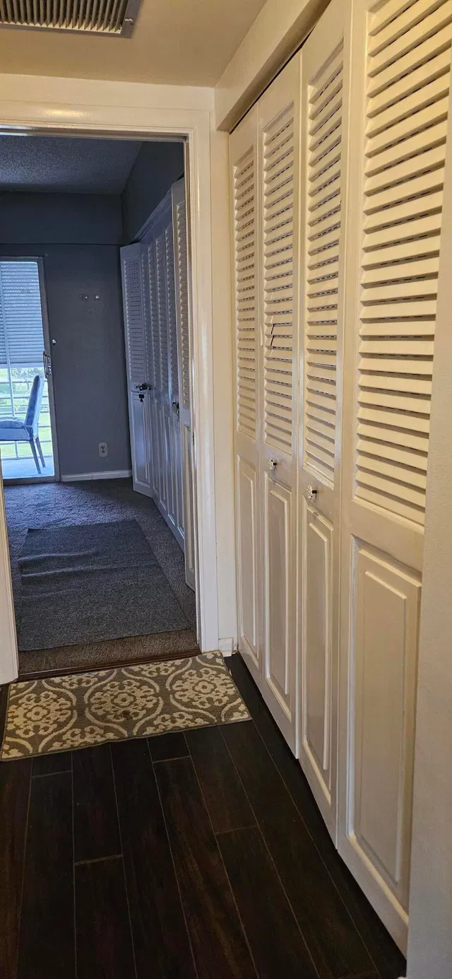 Unit 198 photo 13