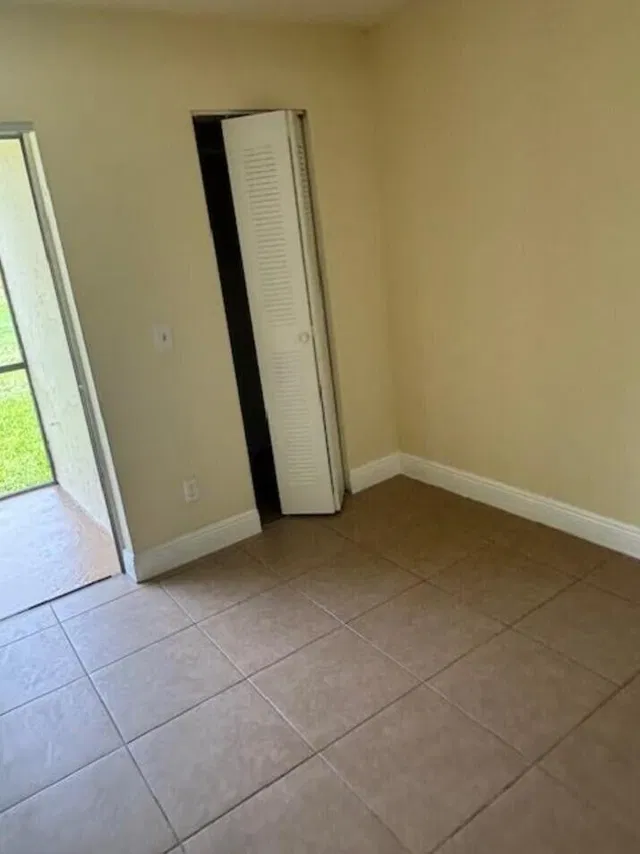  Residence photo 12