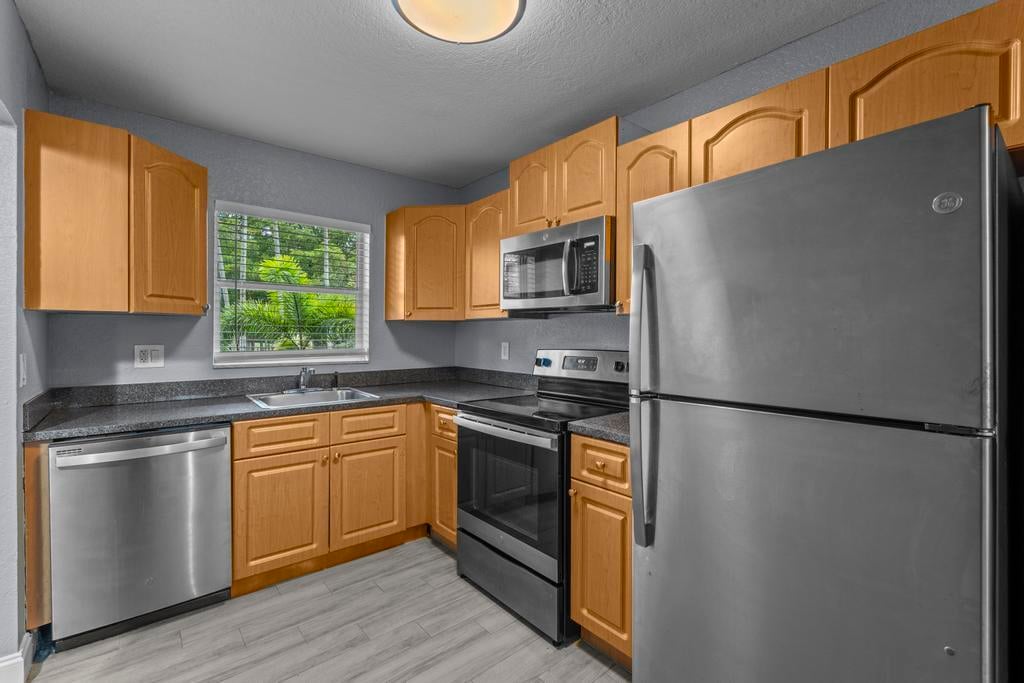 Unit 205 photo 3