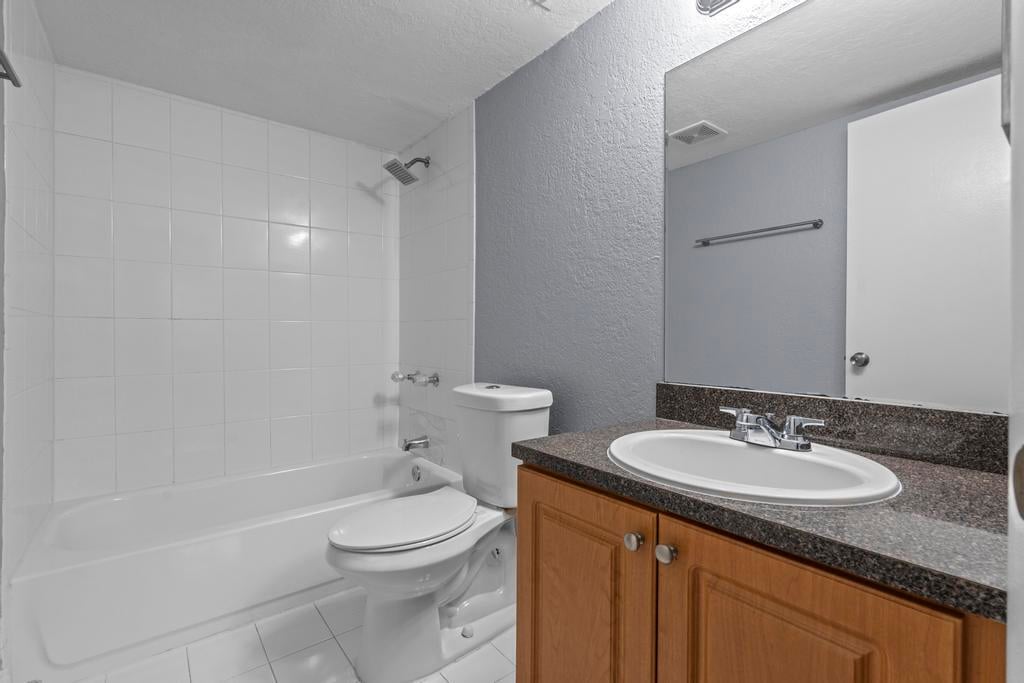 Unit 205 photo 14
