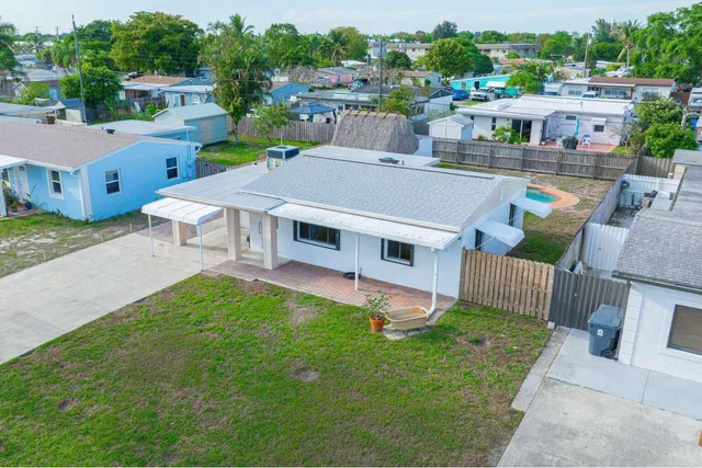 Residence photo 2