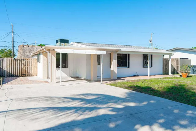 Residence photo 3