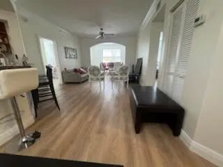 Unit 5203 photo 9