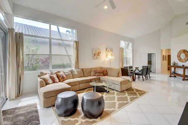 Residence photo 8
