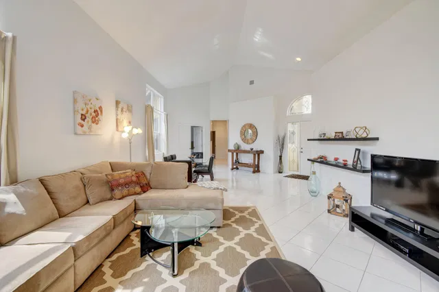 Residence photo 9
