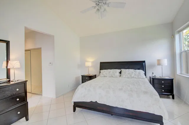 Residence photo 17