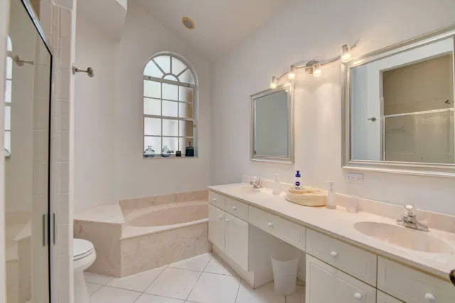 Residence photo 19