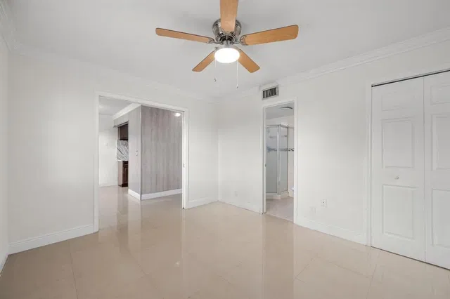 Residence photo 6