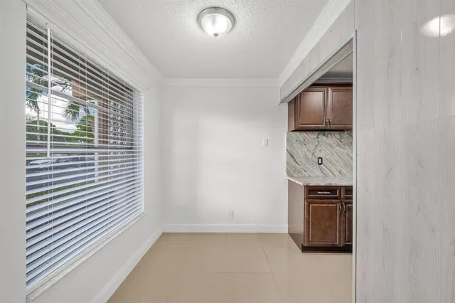 Residence photo 8