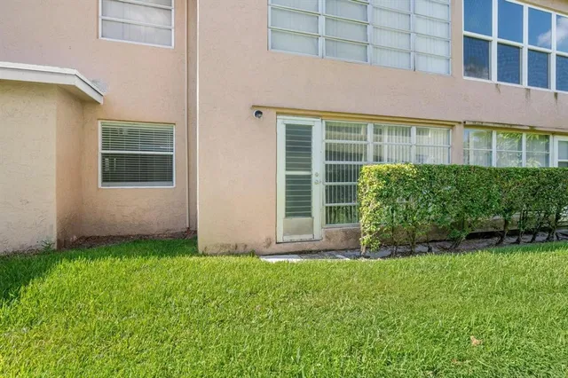 Residence photo 19
