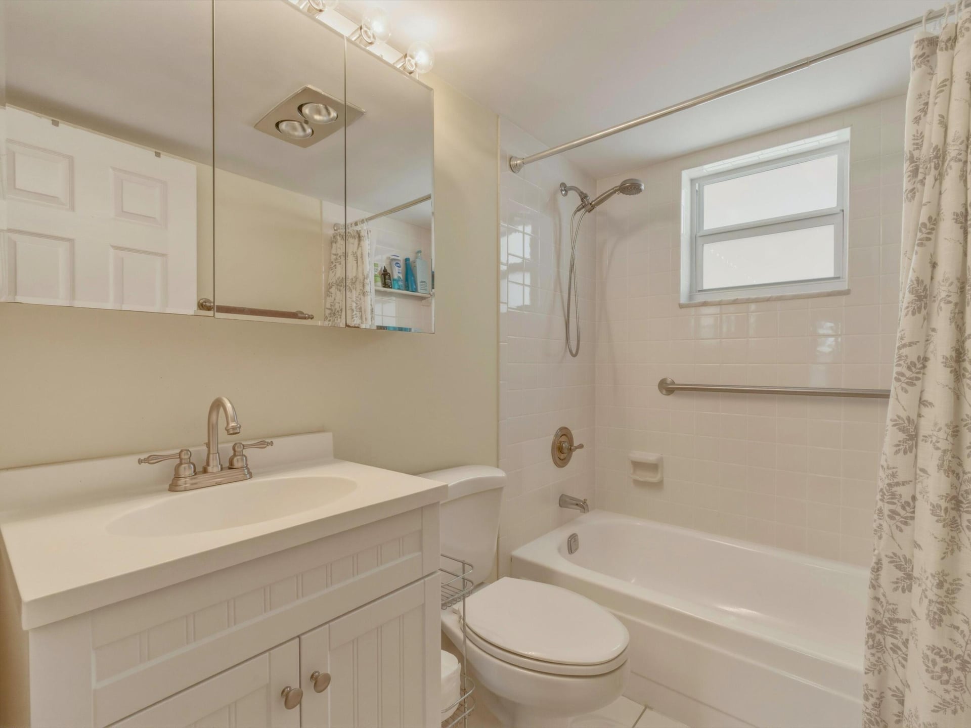 Unit 1136 photo 15
