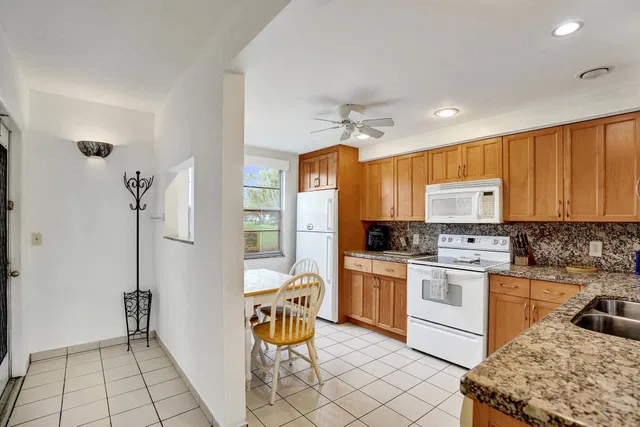  Residence photo 4