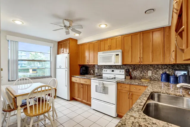  Residence photo 5